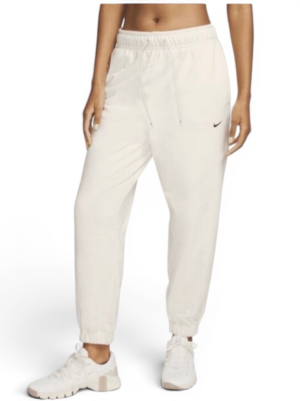 🆕 Nike - Plus  Women's Therma Fit - Loose Fit Fleece Lined Jogger - Ivory - NWT